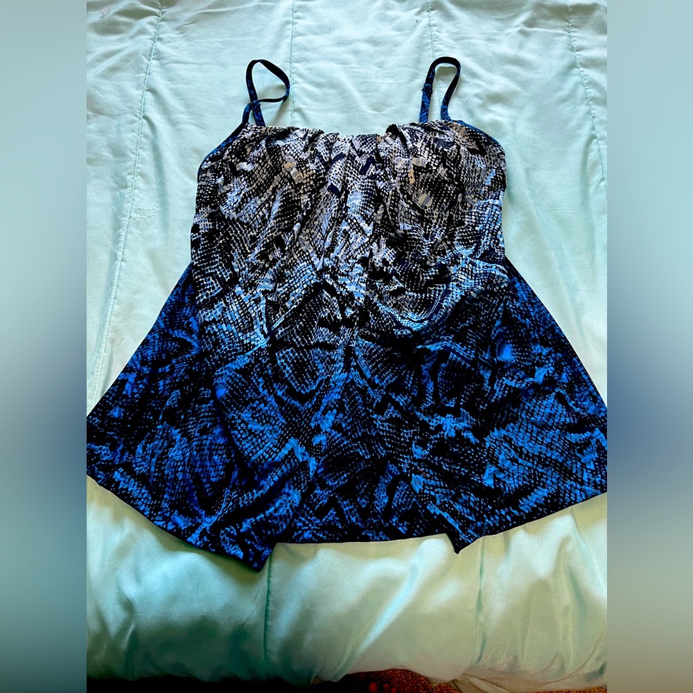 Miraclesuit tankini top size 10